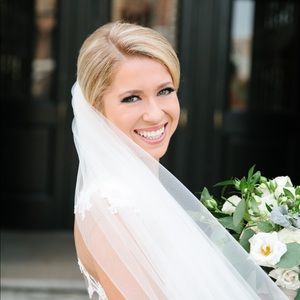 Meet your Posher, Carlie